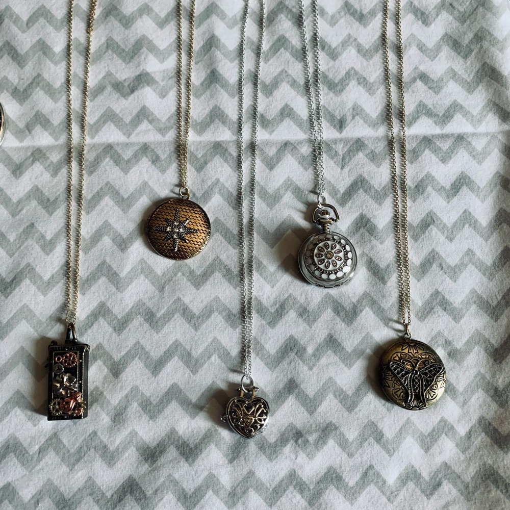 Jewelry - Picture 3 of 12